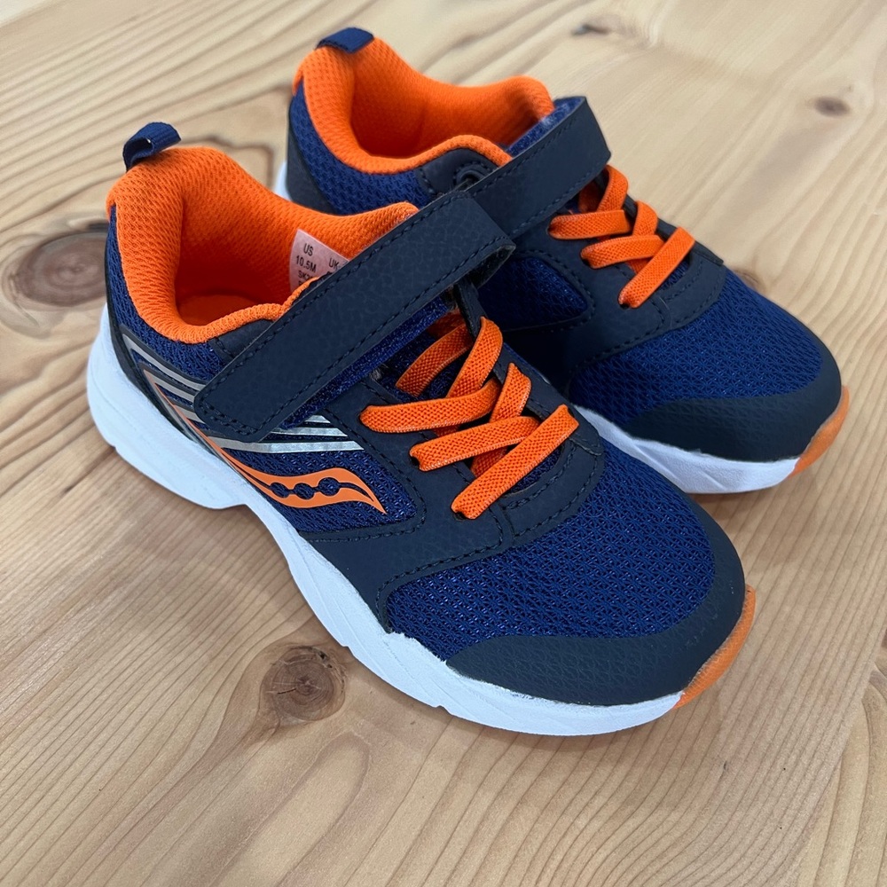 Saucony Kids' Navy and Orange Sneakers 10.5